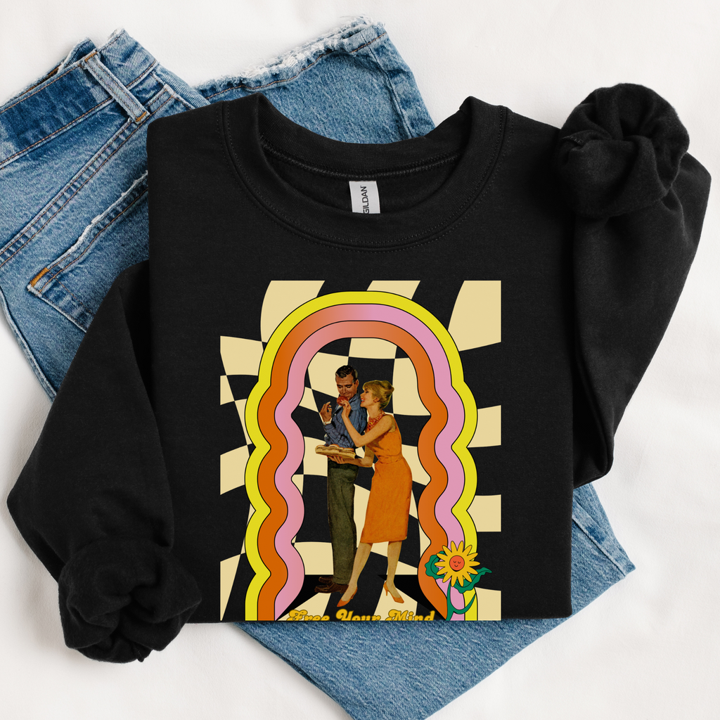 Free Your Mind Graphic Crewneck Sweatshirt - Perfect for Casual Wear